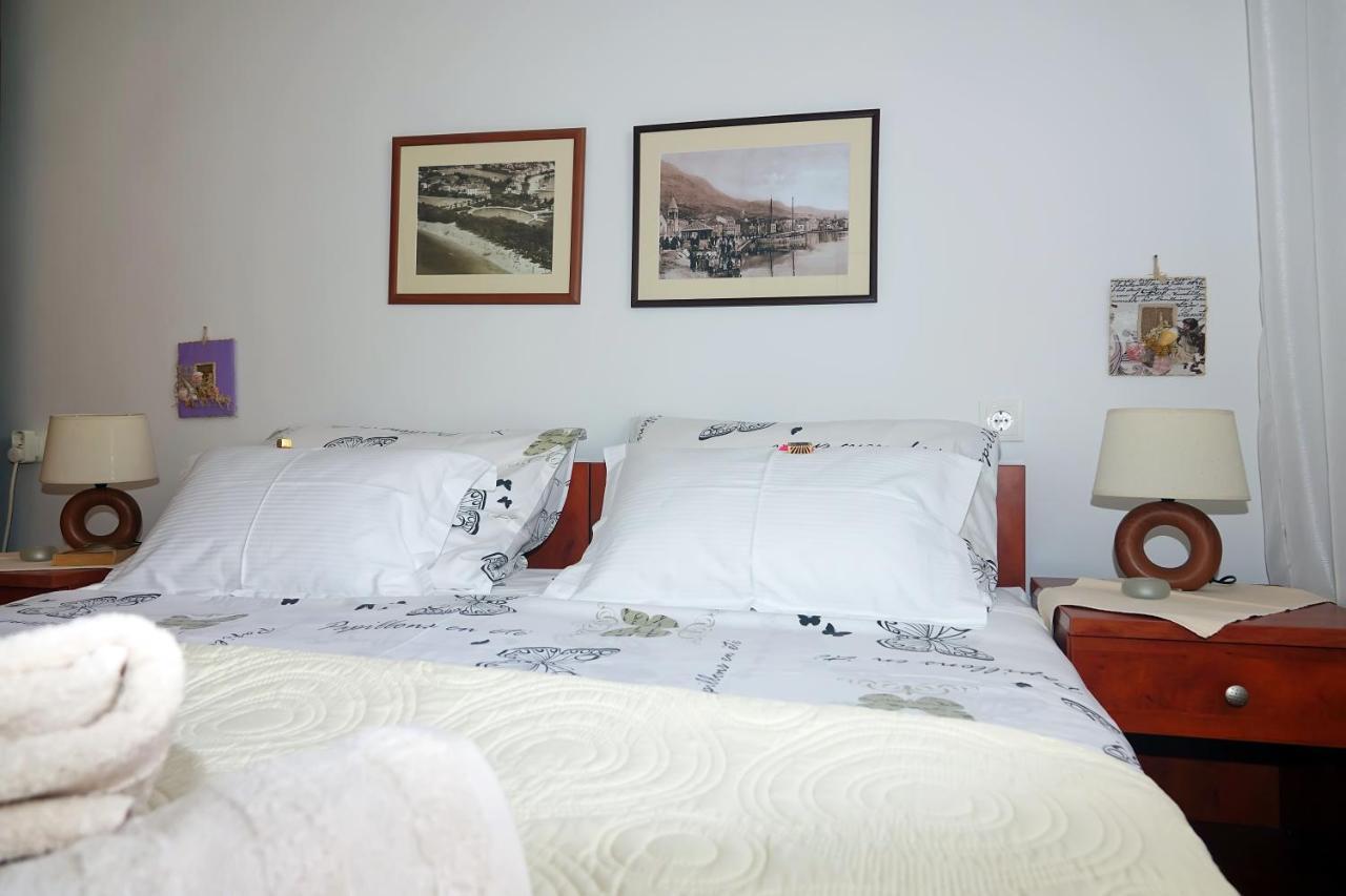 Two-Bedroom Apartment In The Centre Makarska Bagian luar foto