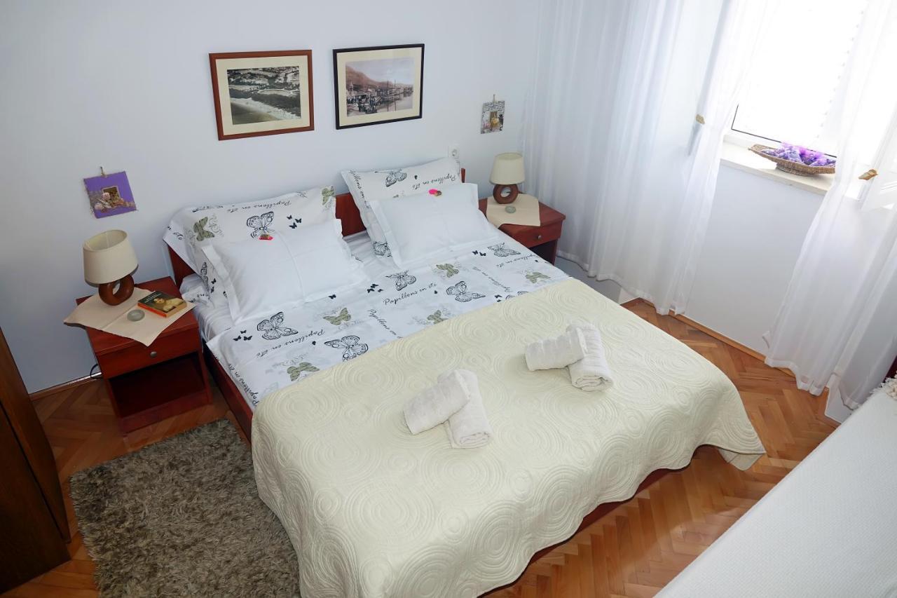 Two-Bedroom Apartment In The Centre Makarska Bagian luar foto