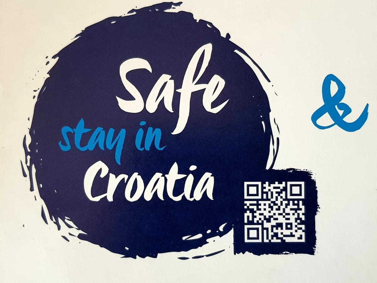 Two-Bedroom Apartment In The Centre Makarska Bagian luar foto