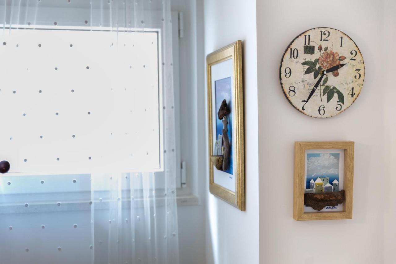 Two-Bedroom Apartment In The Centre Makarska Bagian luar foto