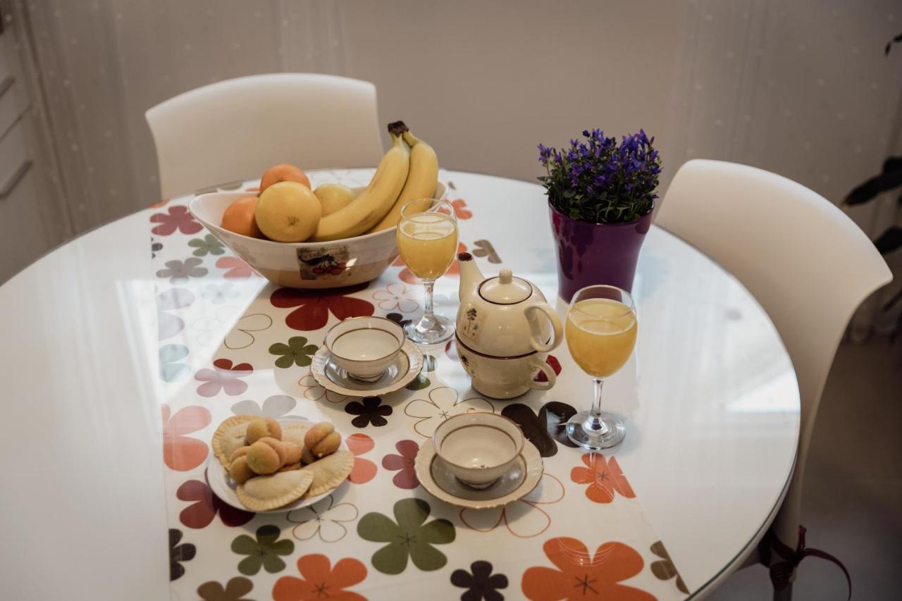 Two-Bedroom Apartment In The Centre Makarska Bagian luar foto