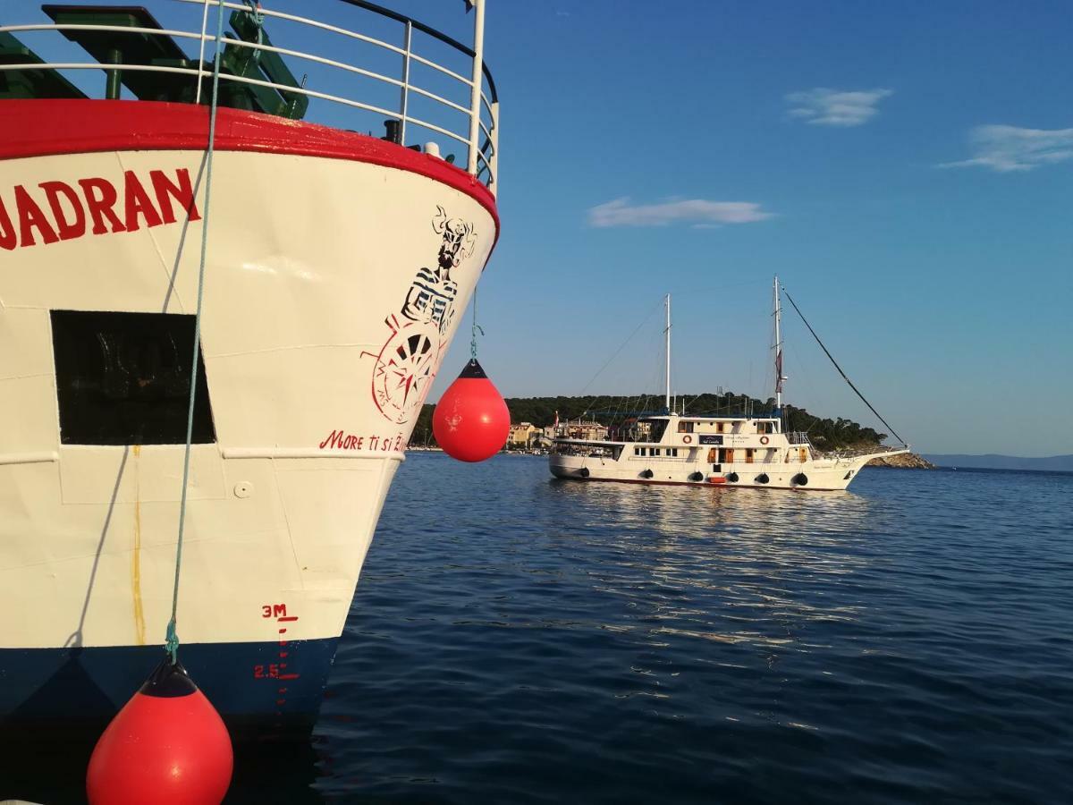 Two-Bedroom Apartment In The Centre Makarska Bagian luar foto